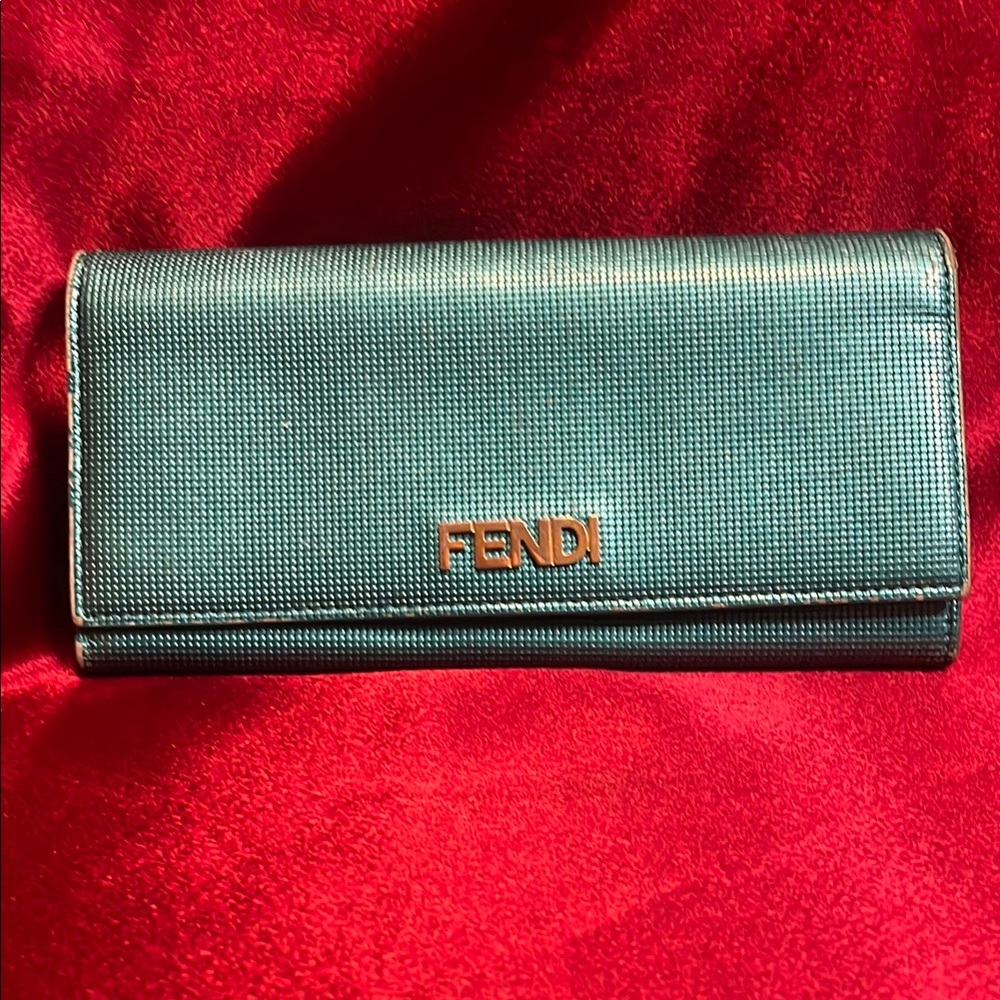 Fendi Green Wallet - Picture 2 of 12